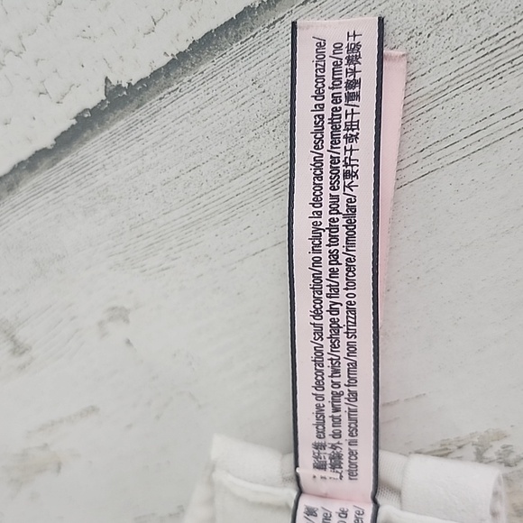 Victoria's Secret cream lace Dream Angels lined perfect coverage bra Size 38G - Picture 12 of 13